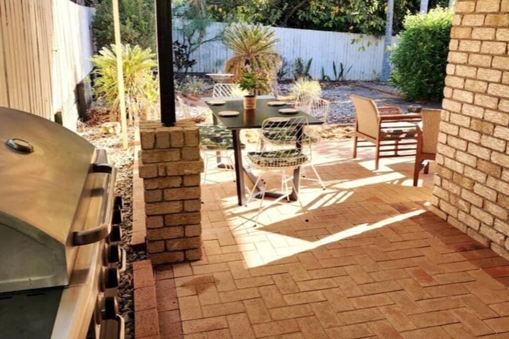 Peaceful Getaway - Stylish, Newly Updated House *